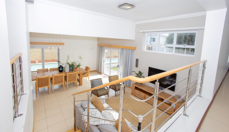 5 Bedroom Property for Sale in Nahoon Beach Eastern Cape